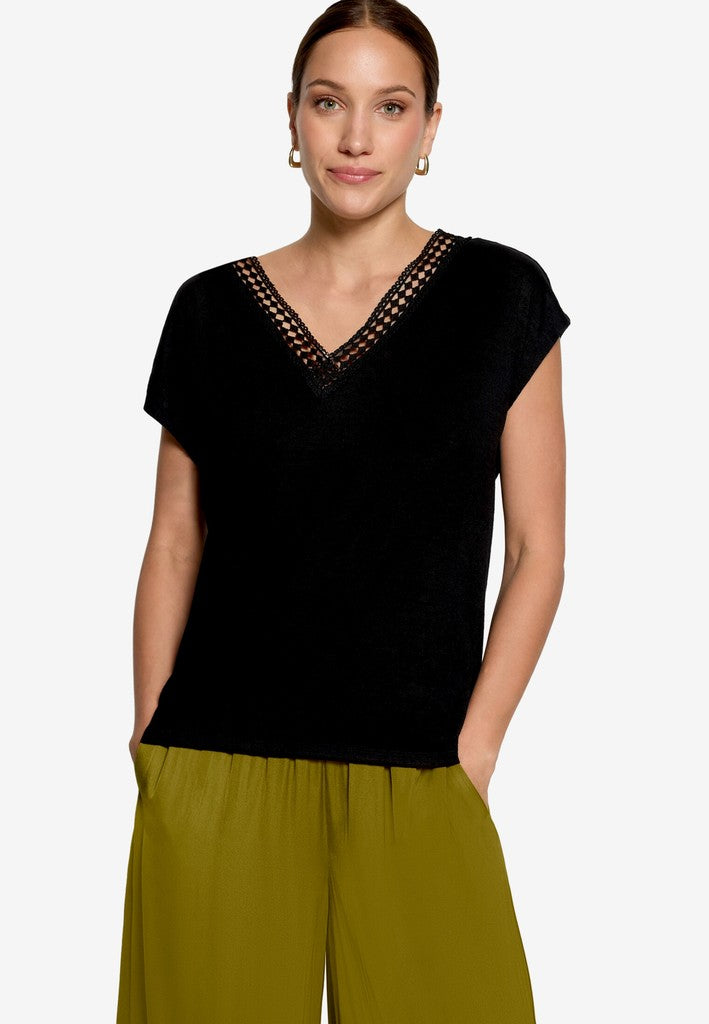 Shirt Kurz ohne Arm | color: Schwarz