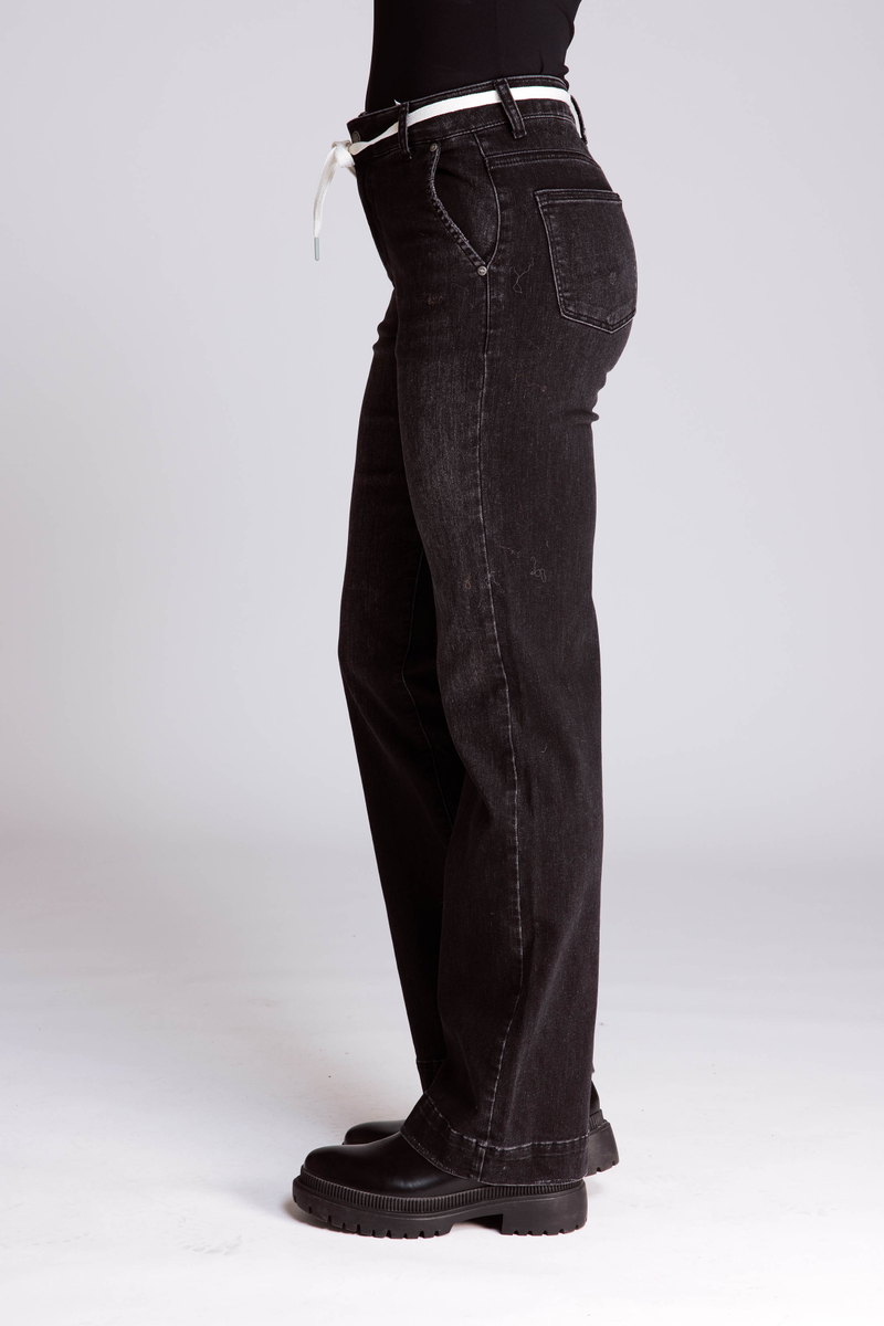 Schwarze Jeans | ZHROA