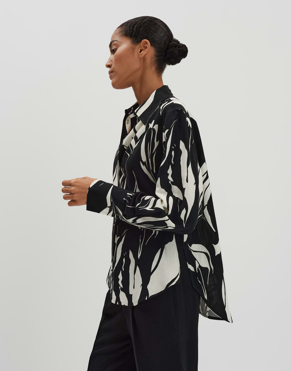 Zerlian floral Leinenbluse im floralen Design