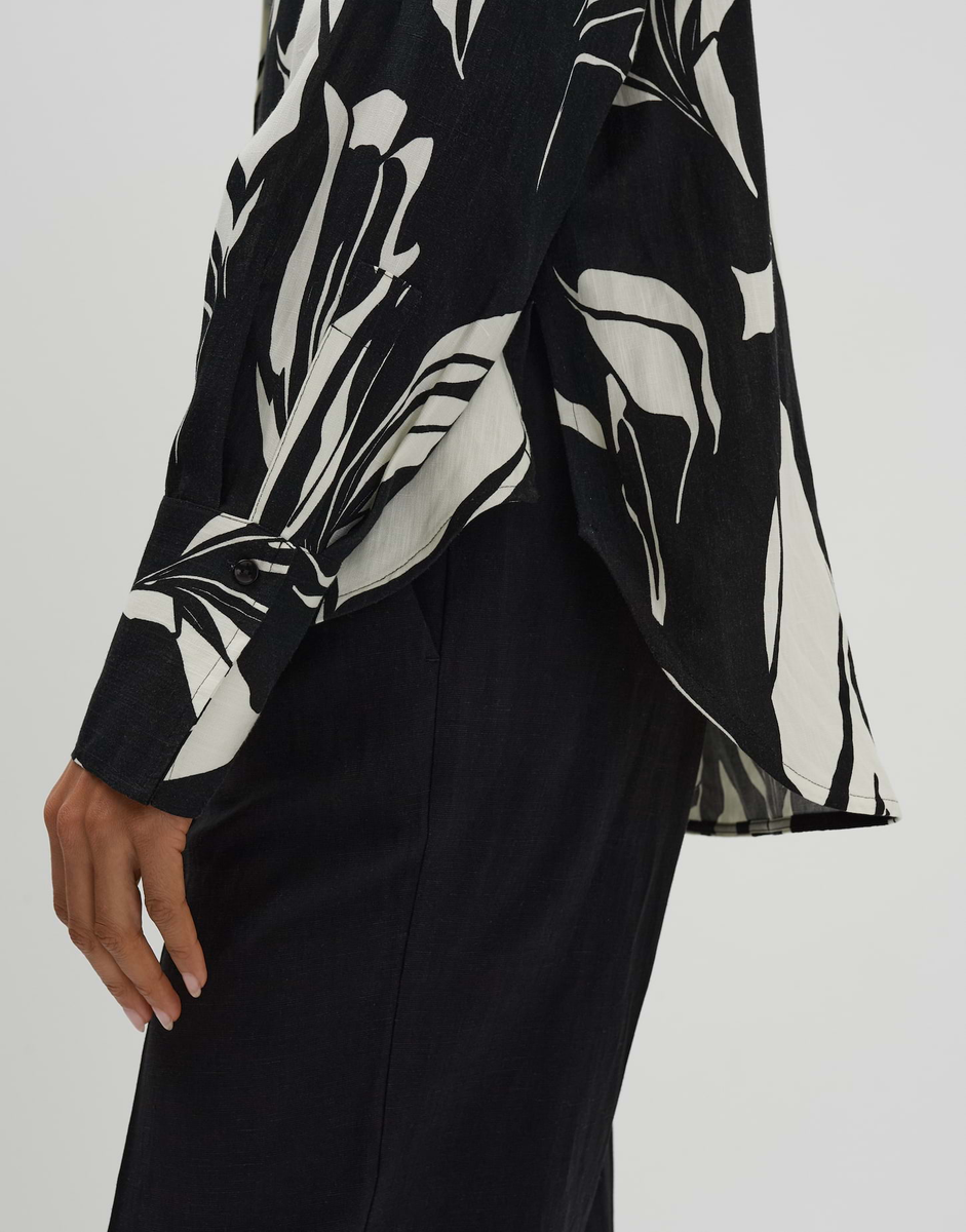 Zerlian floral Leinenbluse im floralen Design