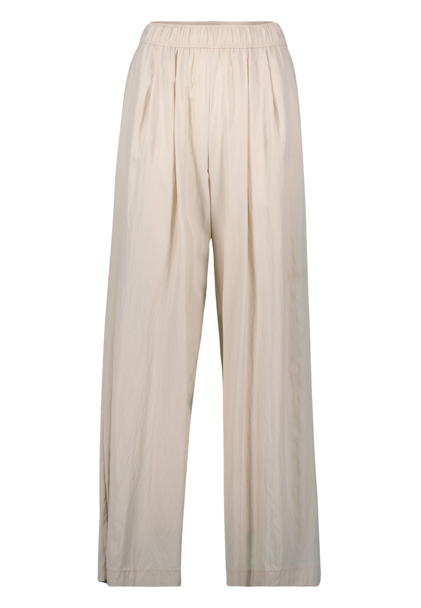 Lockere Hose