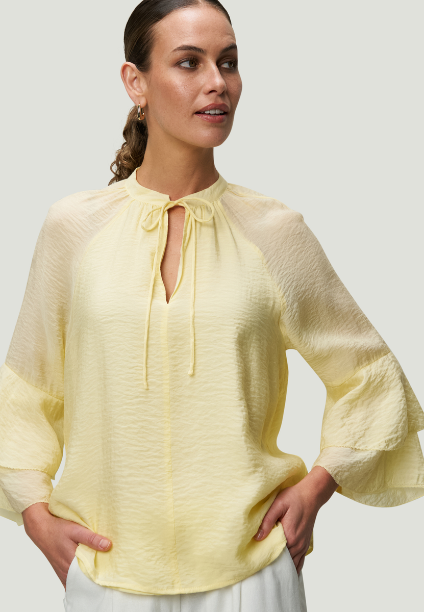 Bluse mit Volantärmeln