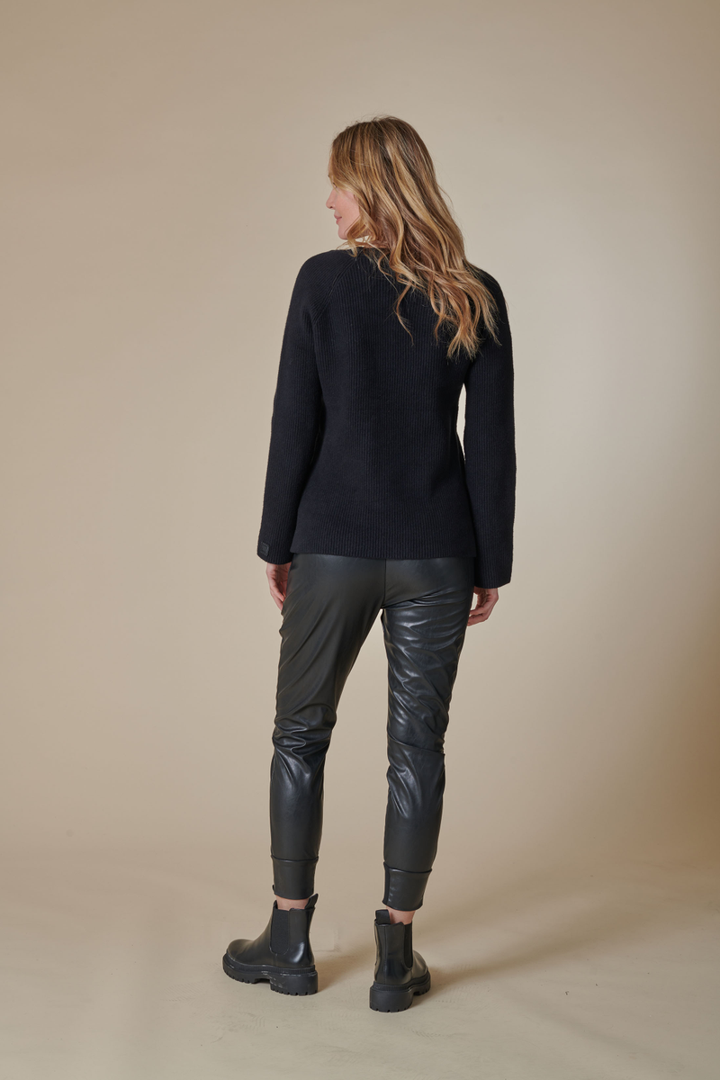 Schwarzer Pullover "ZHFREESA" | Zhrill