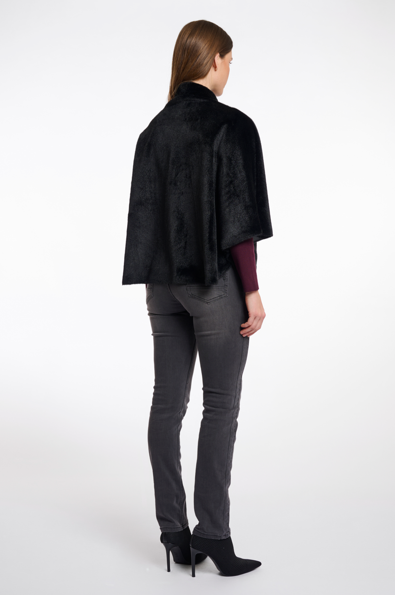 Cape Dewi.7002511 | Rino & Pelle
