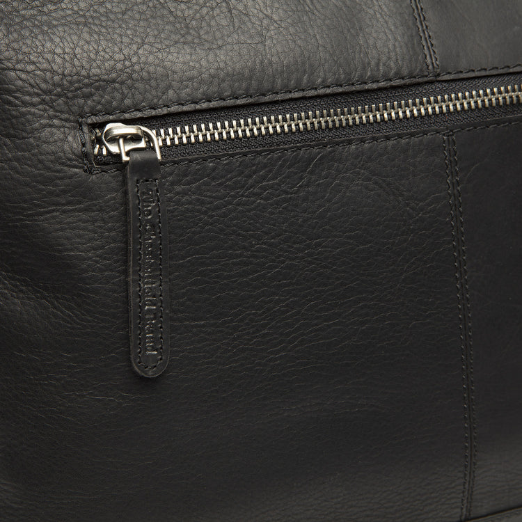Leder Umhängetasche Schwarz "Amelia"
                        

                        
                            
                                Wax Pull Up | 
                Chesterfield