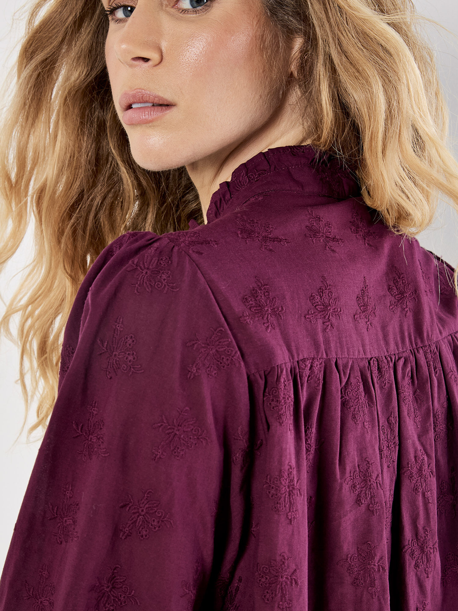 Bluse mit Blumenstickerei | Apricot