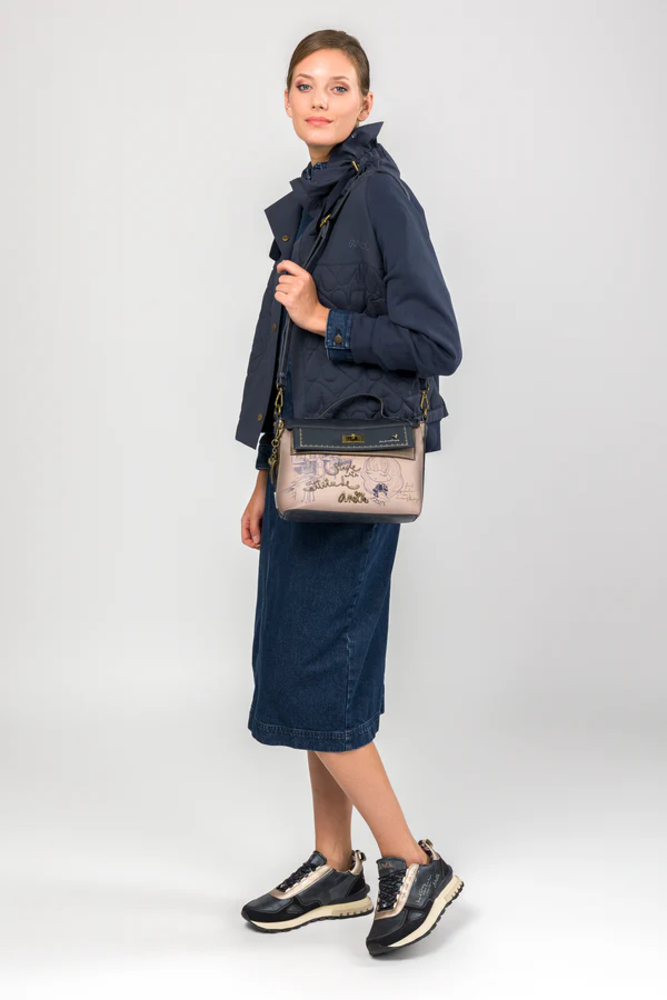 Umhängetasche "Studio" mit Klappe & kurzem Henkel  -Cross-body bag | Anekke