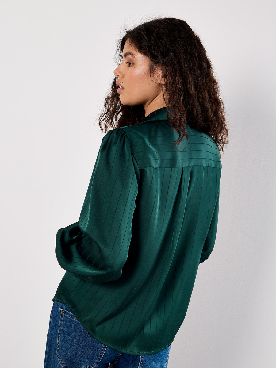 Grüne Satin-Bluse mit Webstreifen | Apricot