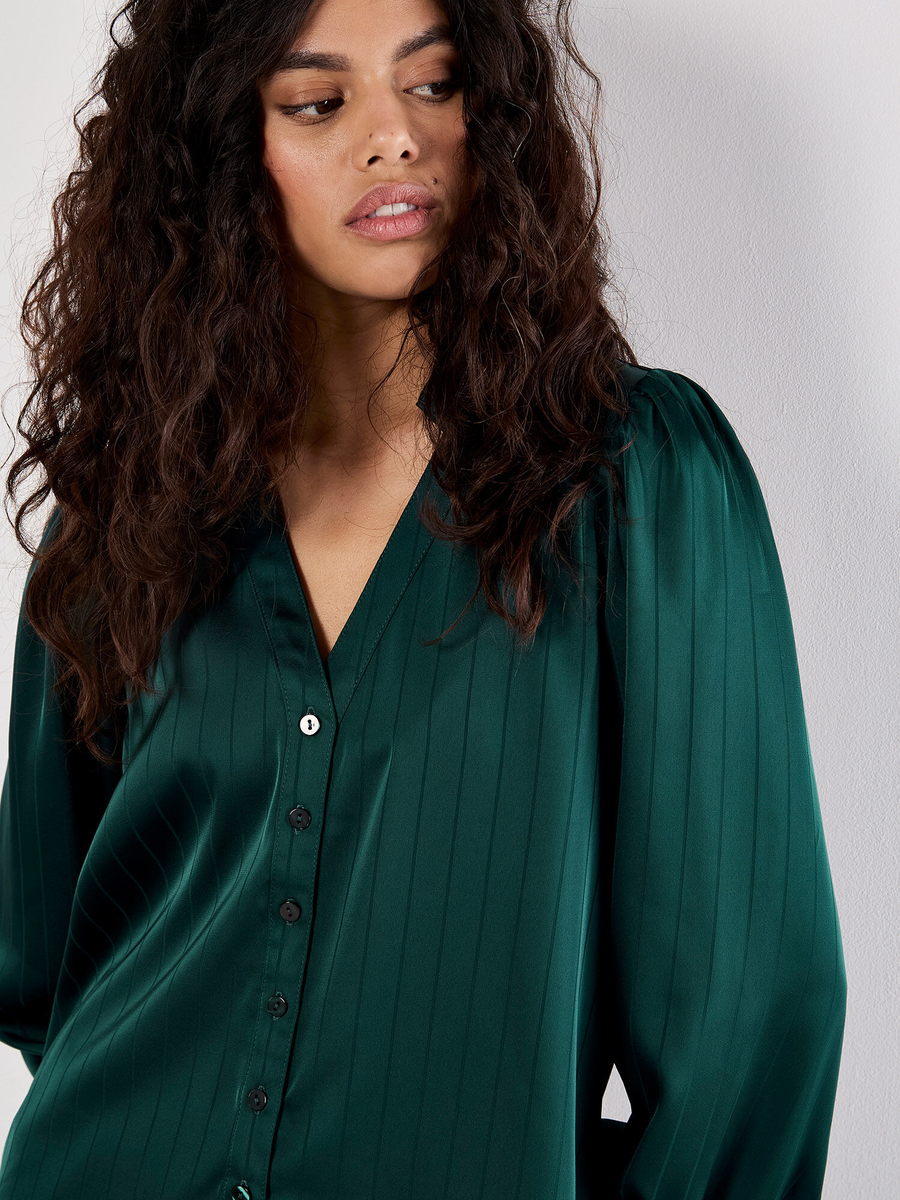 Grüne Satin-Bluse mit Webstreifen | Apricot
