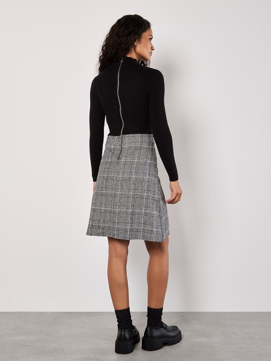 Geripptes Strick-Karomuster Minikleid | Apricot