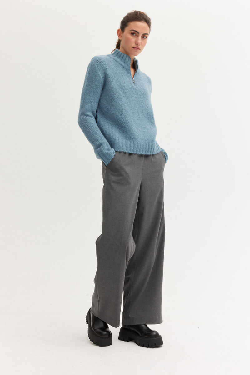 Hose mit Bindegürtel | The Fashion People