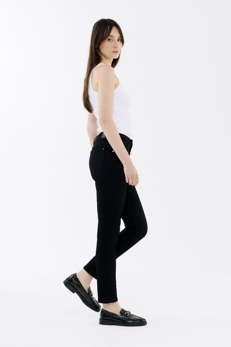 Schwarze Jeans "Nancy slim - black" | 
                bluefire