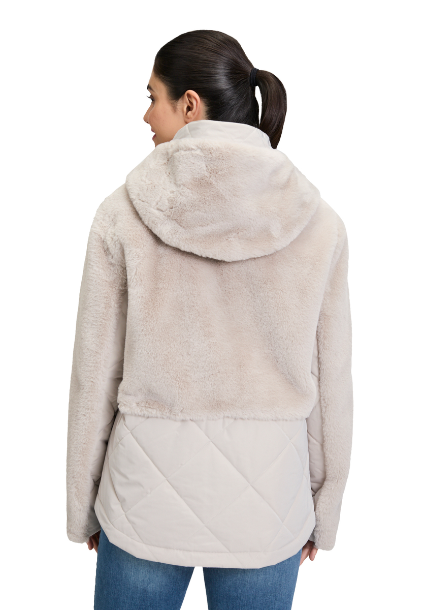 Kuschelige Plüschjacke | Amber & June