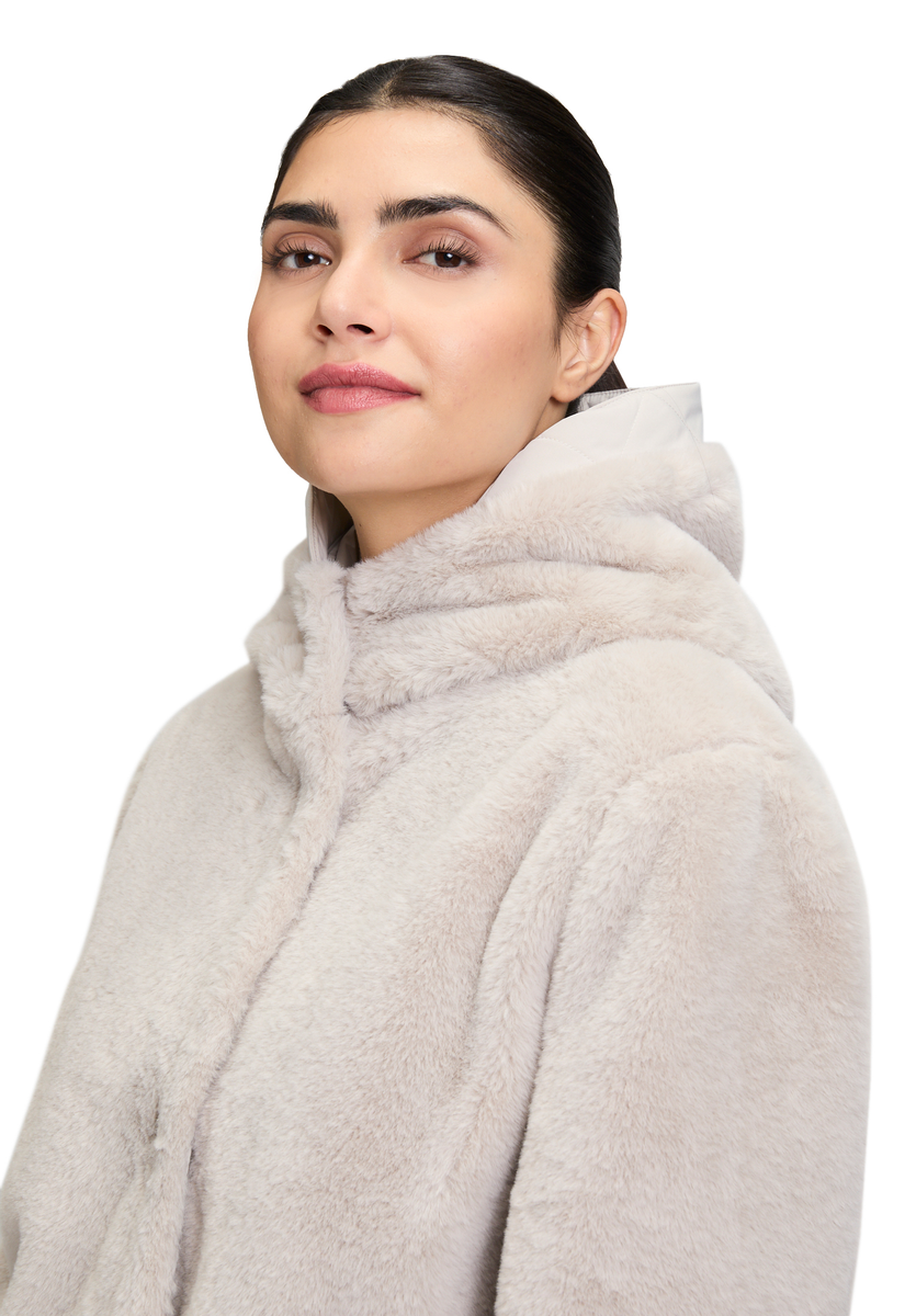 Kuschelige Plüschjacke | Amber & June