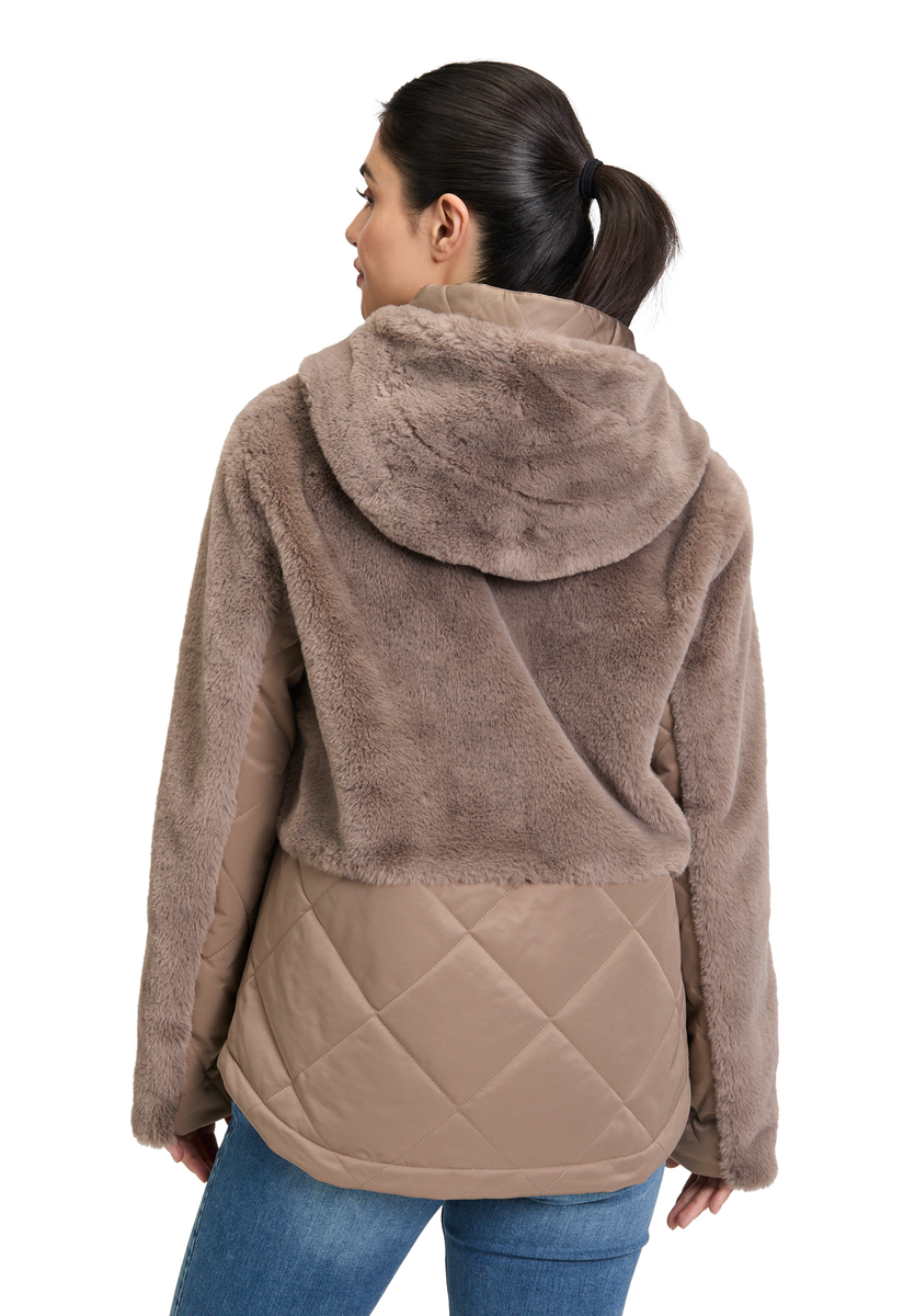 Kuschelige Plüschjacke | Amber & June