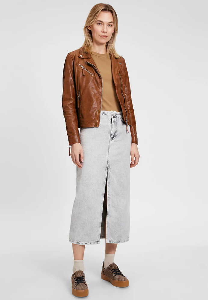 Lederjacke mit asymmetrischem Reißverschluss
                        