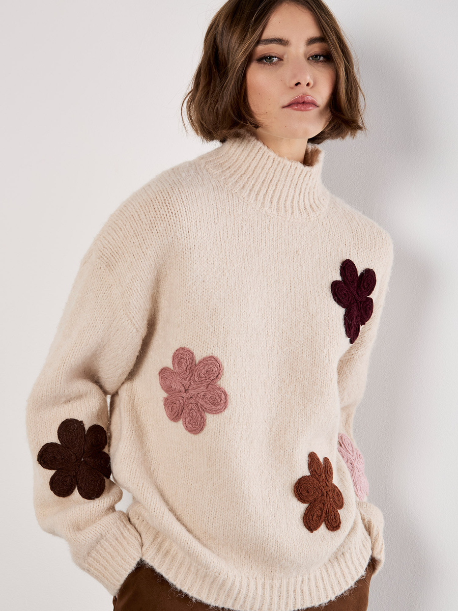 Grobstrickpullover mit Blumenstickerei | Apricot