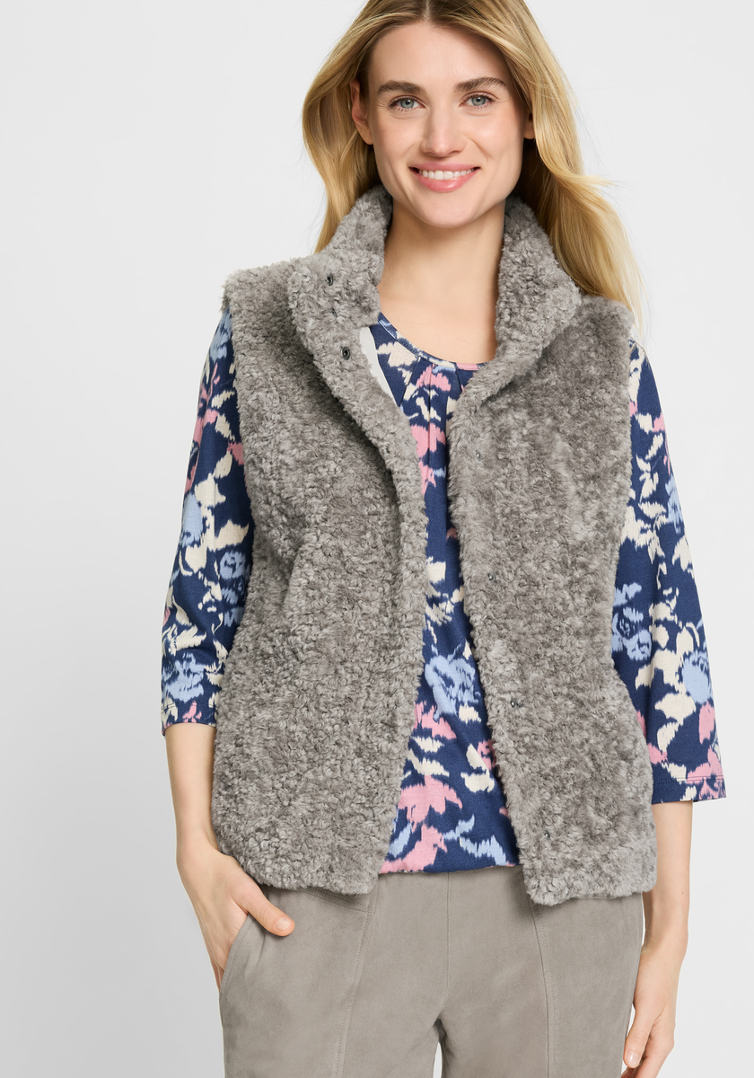 Vest Indoor