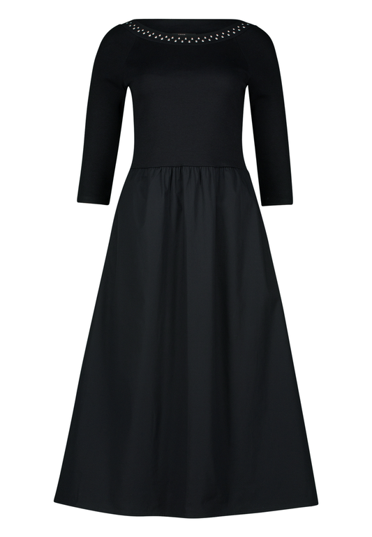 Midikleid
A-Linie mit Nieten | Zero