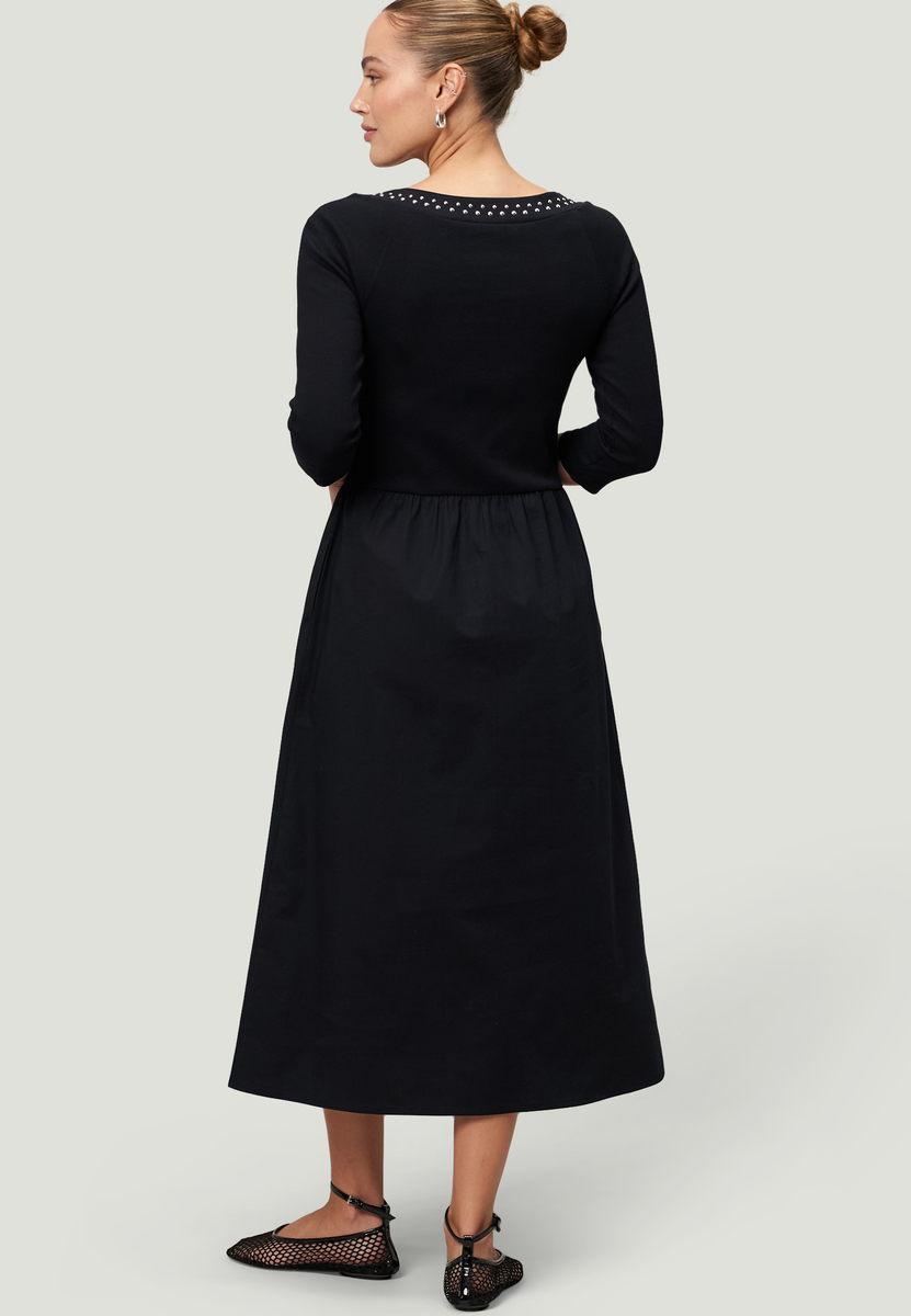 Midikleid
A-Linie mit Nieten | Zero