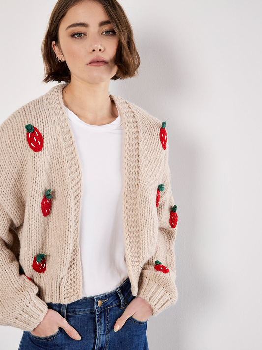 Grobstrick-Cardigan mit Erdbeermotiv | Apricot