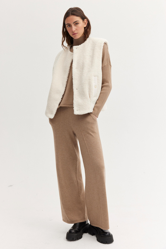 Teddy Weste | The Fashion People