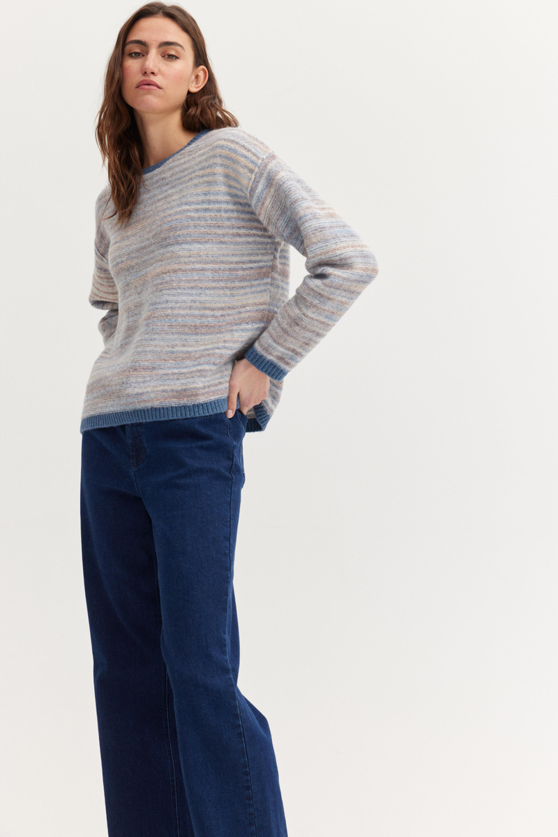 Grauer gradiant Pullover | The Fashion People